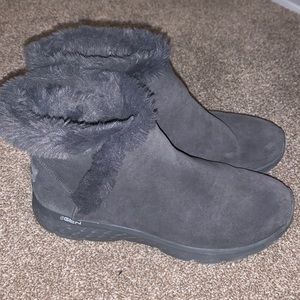 Schechers On the Go suede boots size 10